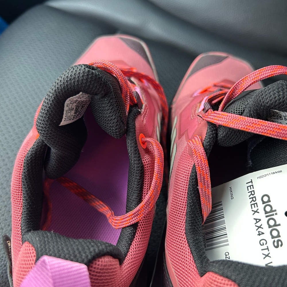 NWOT Adidas Gore-Tex Women's Hiking Trail Shoes - Picture 6 of 8